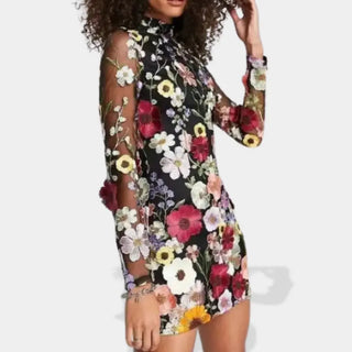 Vestido mini con flores bordadas – Augusta