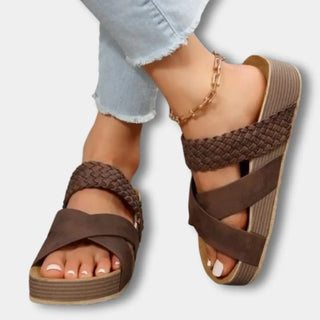 Sandalias con tiras cruzadas y trenza para mujer - Sandy