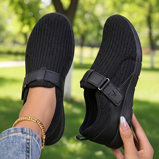 Encarna | Zapatillas de Horma Ancha con Cierre de Velcro para Mujer