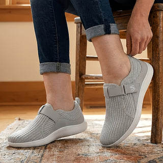 Encarna | Zapatillas de Horma Ancha con Cierre de Velcro para Mujer