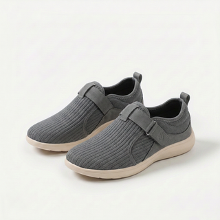 Encarna | Zapatillas de Horma Ancha con Cierre de Velcro para Mujer