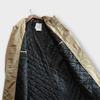 Adrian | Chaqueta Ligera Repelente al Agua con Botones para Hombre