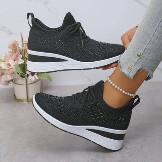 Delphine | Zapatillas con Soporte de Talón y Detalles en Strass para Mujer