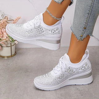 Delphine | Zapatillas con Soporte de Talón y Detalles en Strass para Mujer