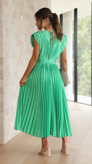 Vestido plisado con escote profundo – Wendy