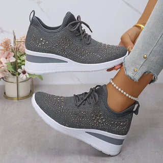 Delphine | Zapatillas con Soporte de Talón y Detalles en Strass para Mujer