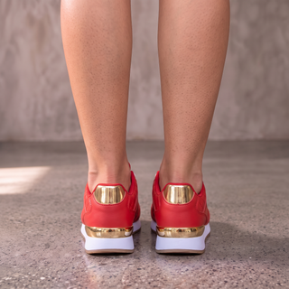 Sorcha | Zapatillas de Mujer a Cuadros con Cordones y Detalles de Corazones