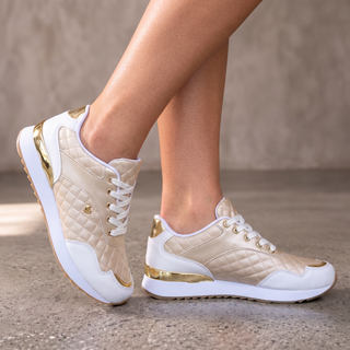 Sorcha | Zapatillas de Mujer a Cuadros con Cordones y Detalles de Corazones