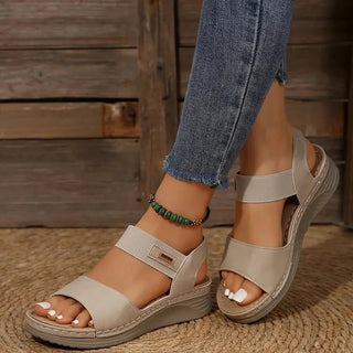 Solenza | Sandalias Planas con Tiras Ajustables para Mujer