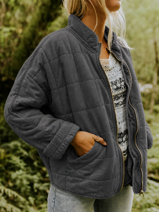 Sylvan | Chaqueta acolchada para mujer con cuello alto y cierre frontal de cremallera