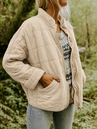 Sylvan | Chaqueta acolchada para mujer con cuello alto y cierre frontal de cremallera